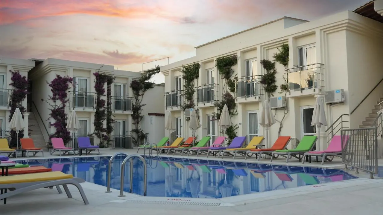 Zuzuu Beach Hotel Ortakent 0*,