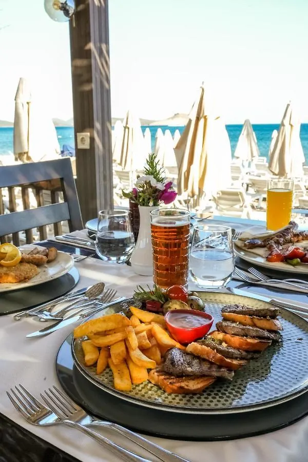 Zuzuu Beach Hotel Ortakent 0*,