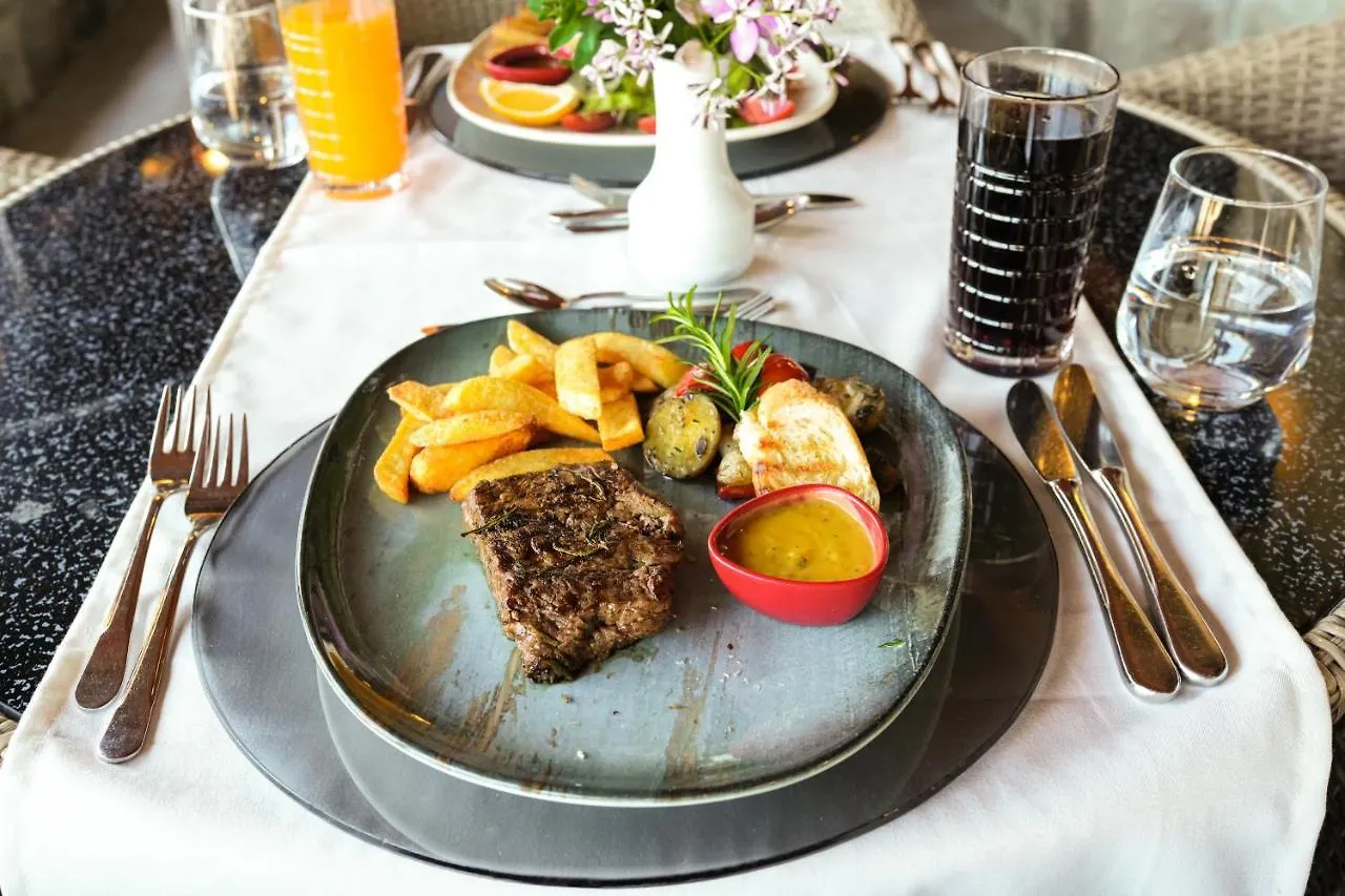 Zuzuu Beach Hotel Ortakent